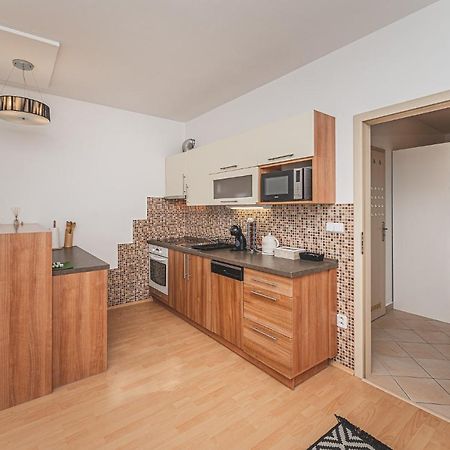 °°°Carolina'S Modern Apartment °°° Hradec Kralove Exterior photo